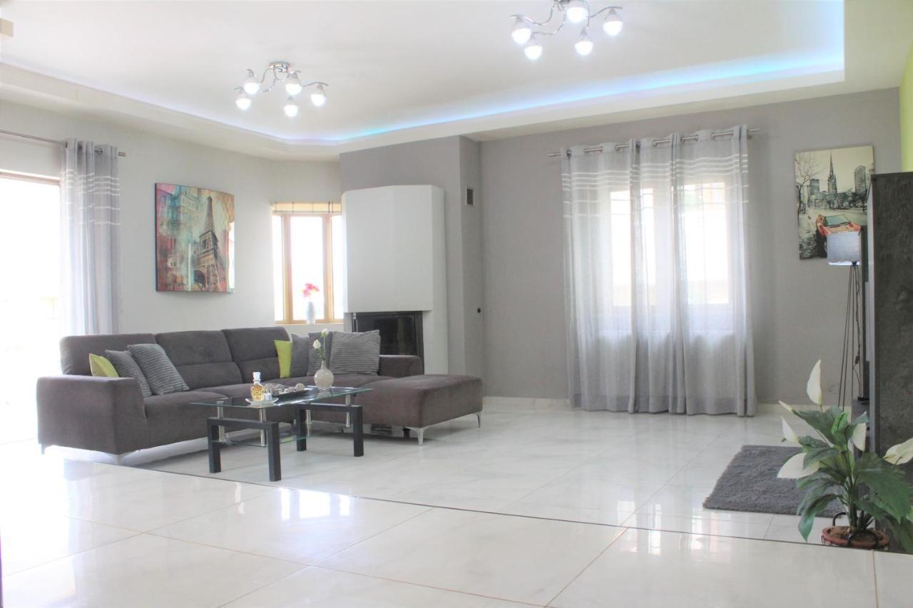 Kallia's Modern *